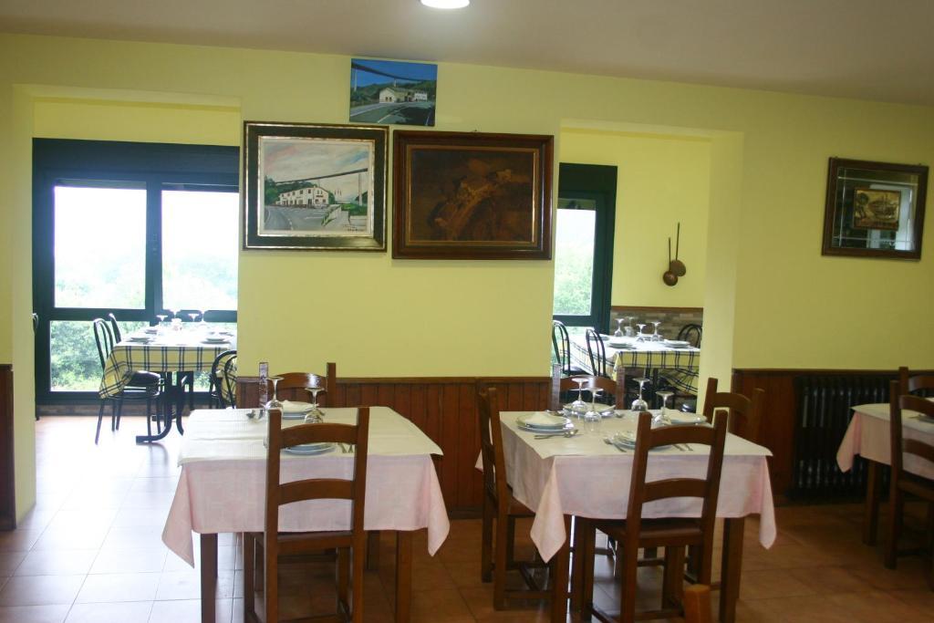 Hotel Restaurante Canero Exteriör bild
